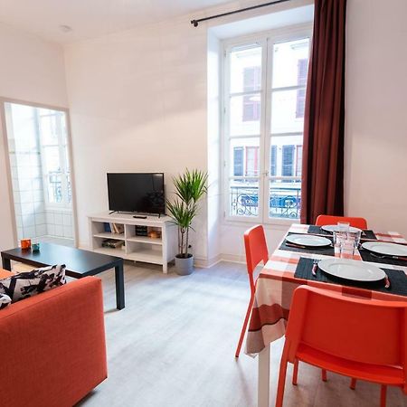 Appartement Coeur De Ville - Wifi - Lave-Seche Linge Pau Exteriér fotografie