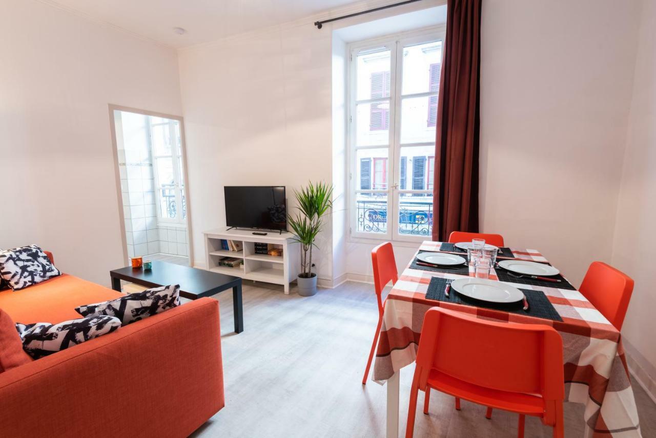 Appartement Coeur De Ville - Wifi - Lave-Seche Linge Pau Exteriér fotografie